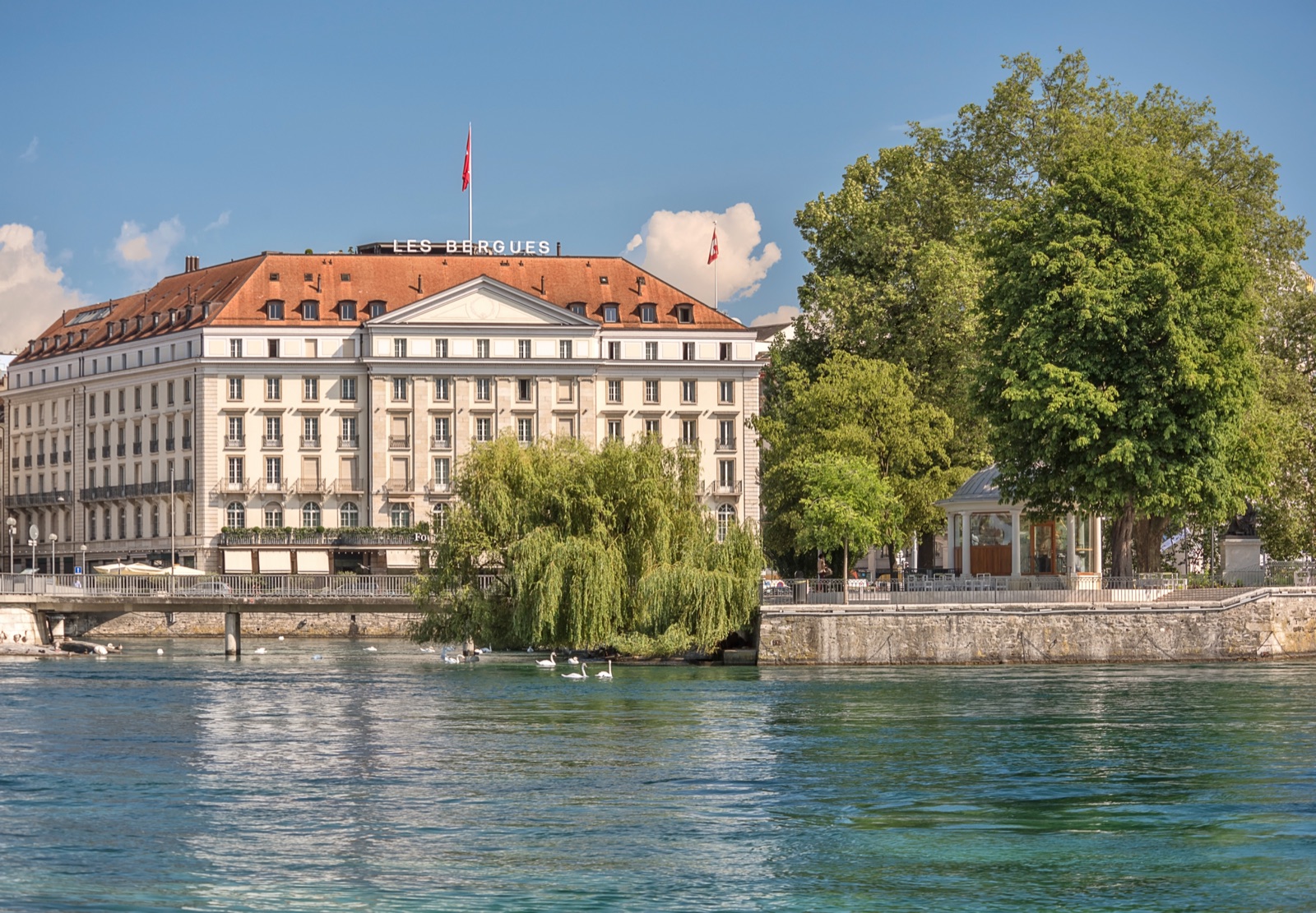 Das Hotel des Bergues am Quai, von der Rhone aus